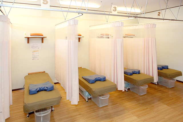 浜町アトム整骨院内装